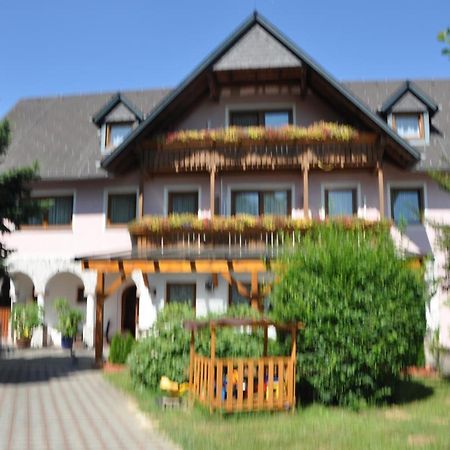 Hotel Arkadenhof Fürstenfeld エクステリア 写真